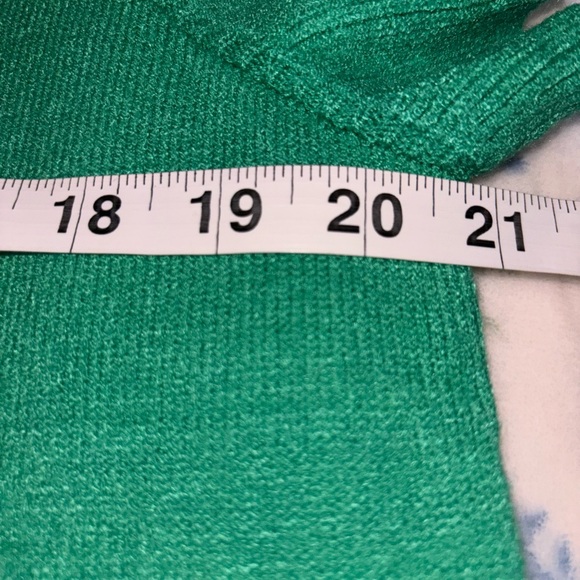 Emerald Green Ruffle Sleeve Knit Top Size L | Puff Sleeve Sweater Blouse Chic - Picture 5 of 5